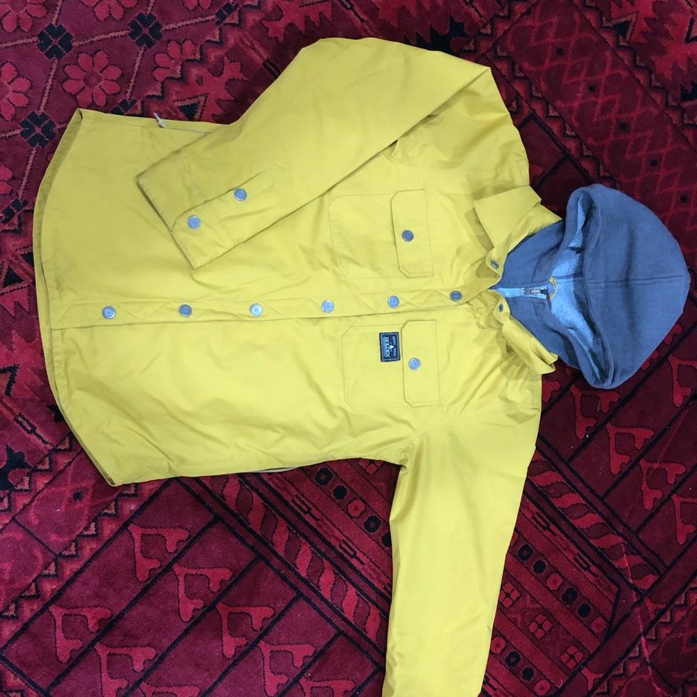 Women’s Holden ski jacket, yellow. Medium